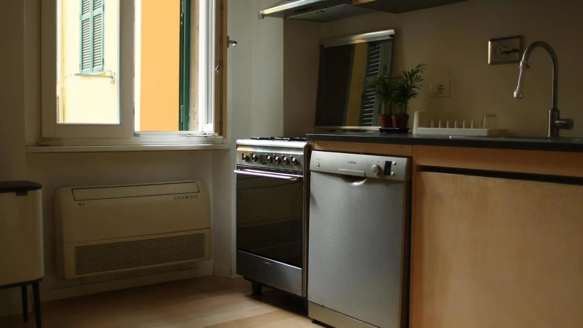 Casa Bianca San Peter Apartment Rome Italy